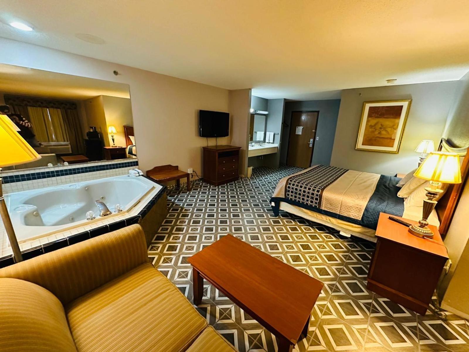 Huntington Royal Inn Suites المظهر الخارجي الصورة