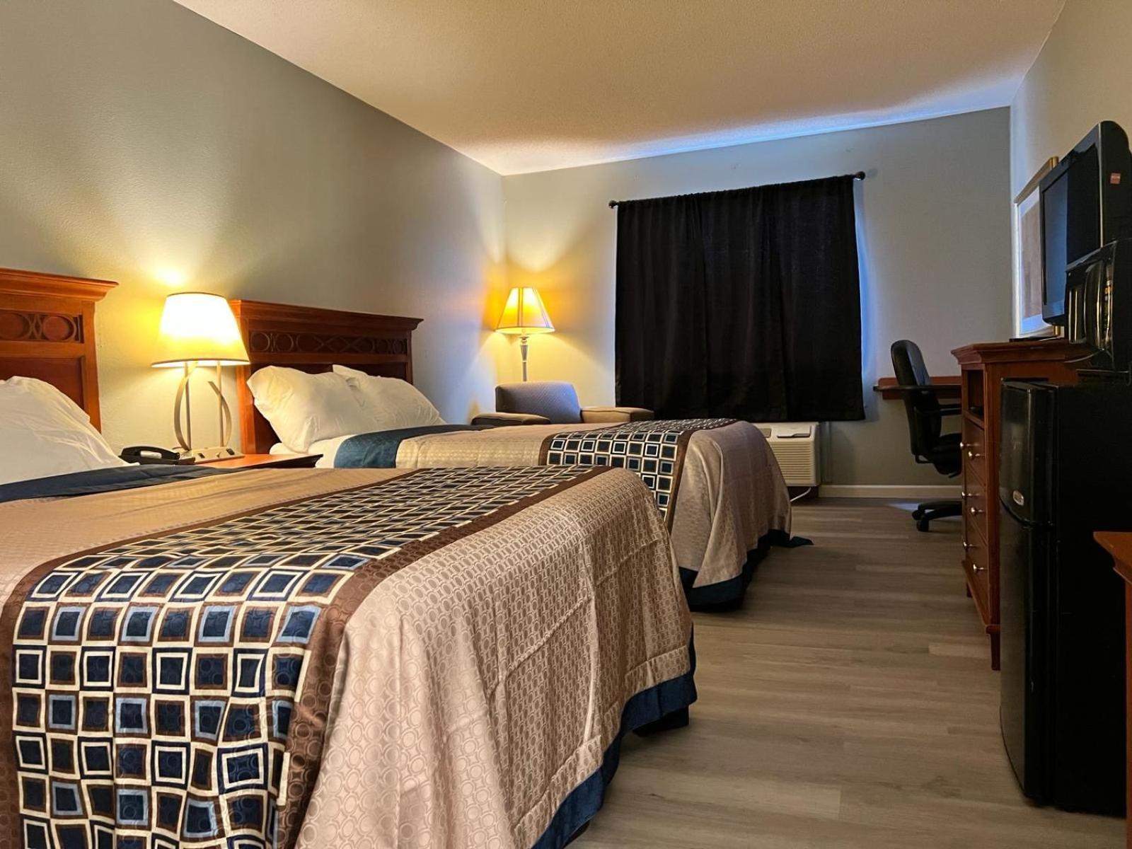 Huntington Royal Inn Suites المظهر الخارجي الصورة