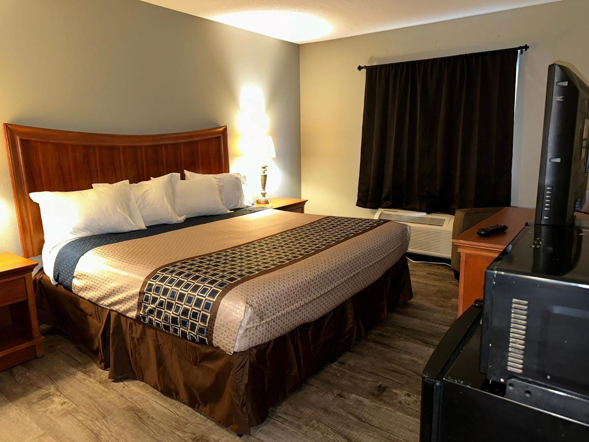Huntington Royal Inn Suites المظهر الخارجي الصورة